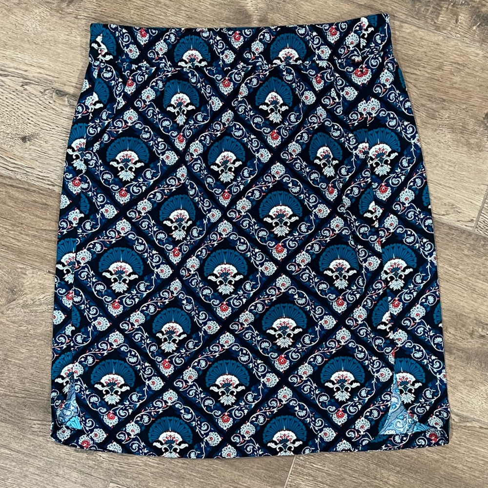 LOFT skirt knee length comfy stretch waist